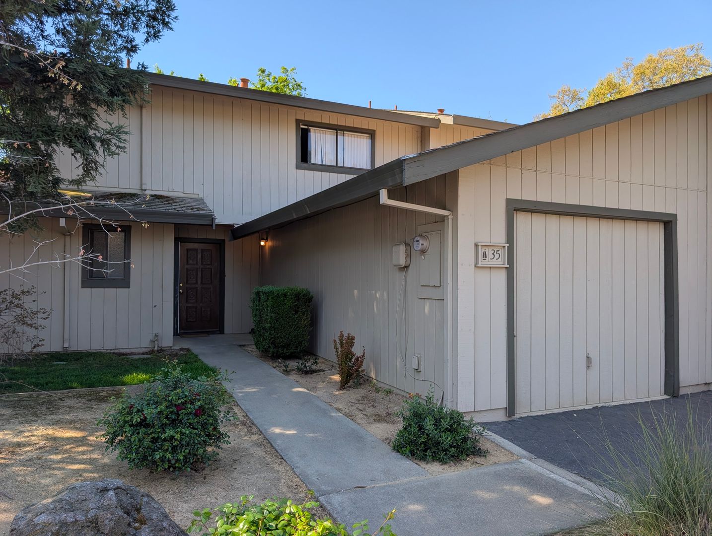 Davis House: 3401 Bermuda #35