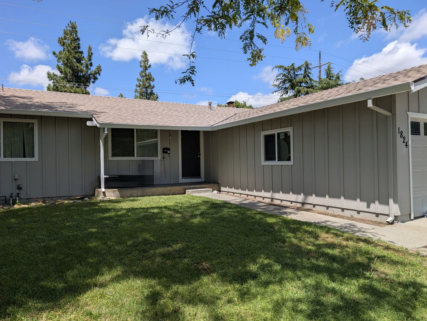 Davis House: 1824 Raintree Place
