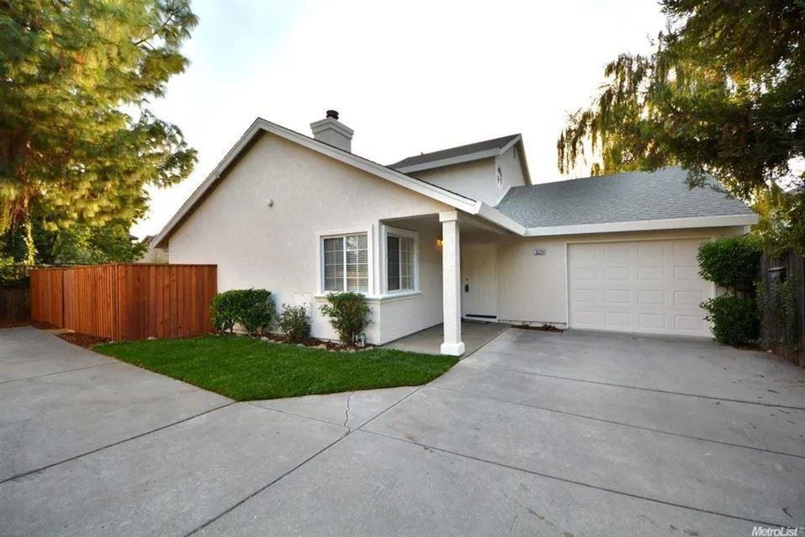 Davis House: 3534 Koso Street