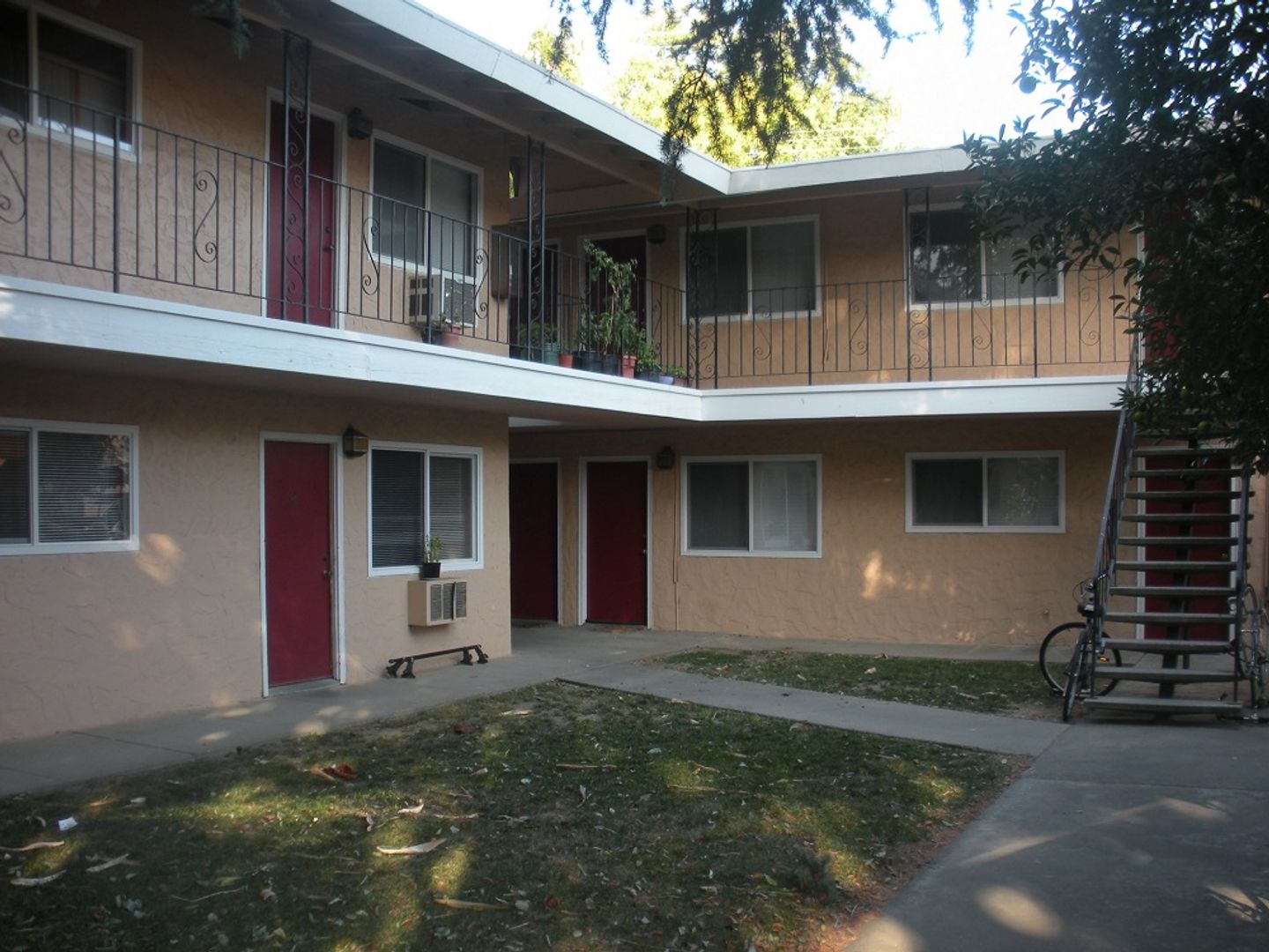 Davis Apartment: 512 I Street