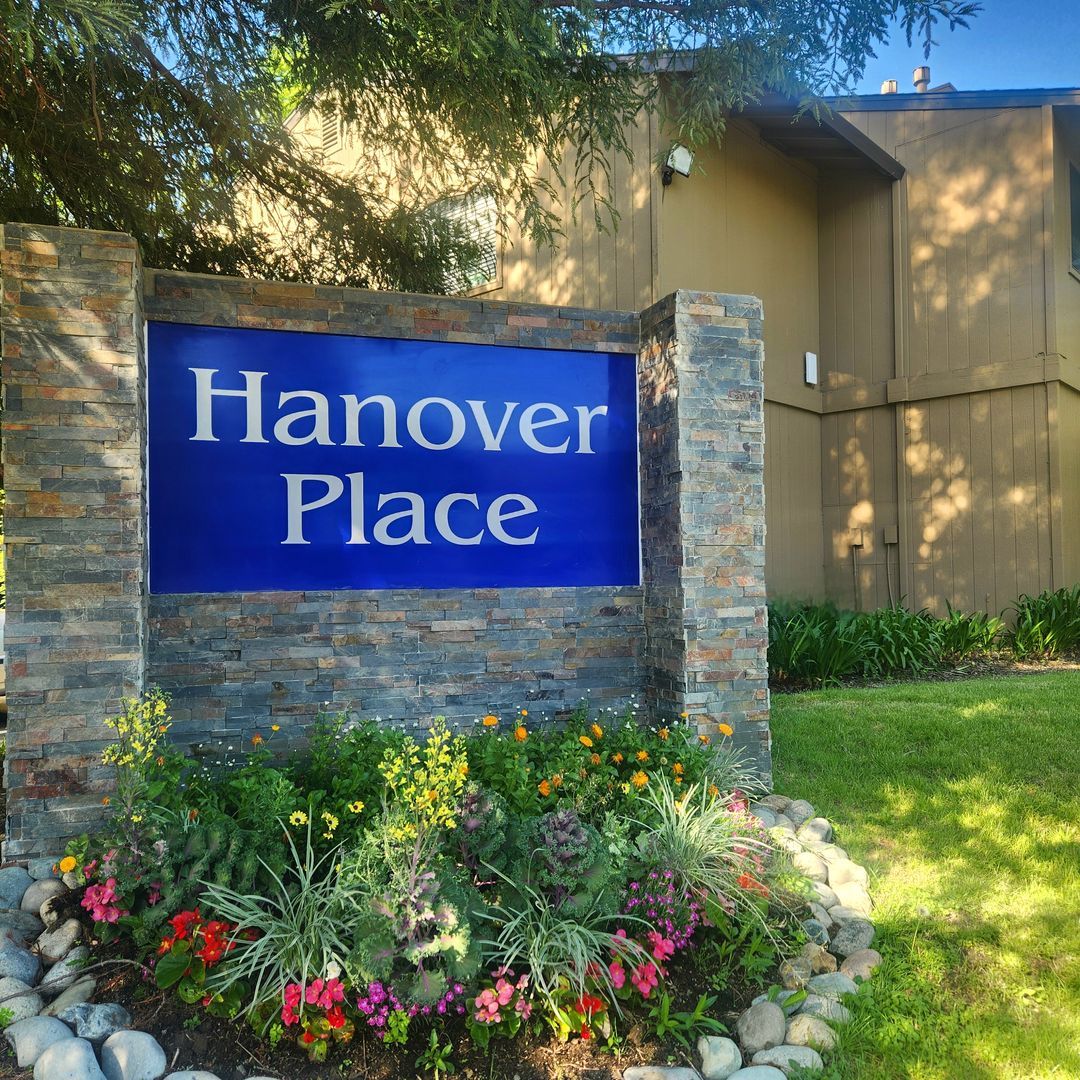 Davis Apartment: 1740-1750 Hanover Drive