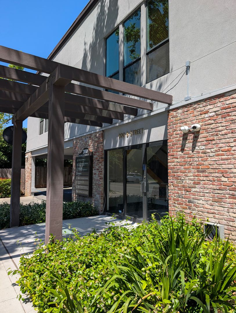 Davis House: 200 B St #D