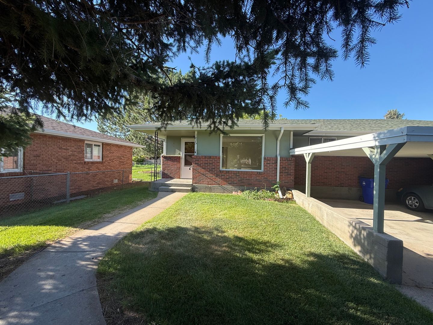 Gering Apartment: 1825 S St