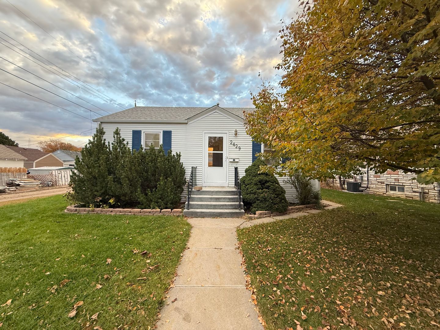 Scottsbluff House: 2429 Ave H