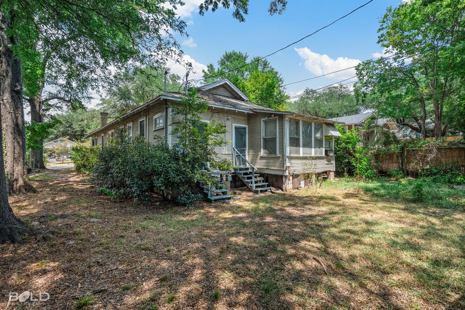 Shreveport House: 411 Rutherford Street