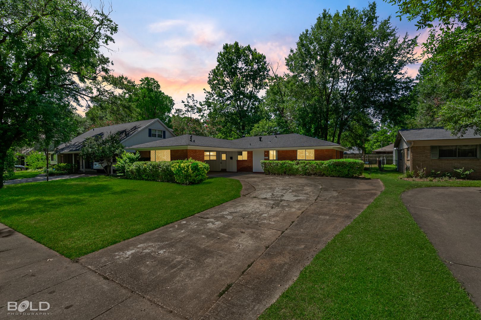 Shreveport House: 321 Tallow Lane
