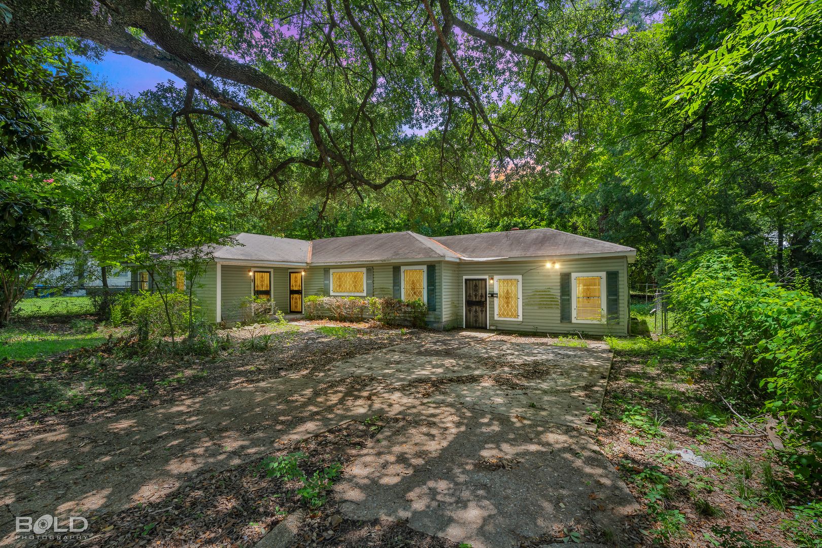 Shreveport House: 3135 W. College