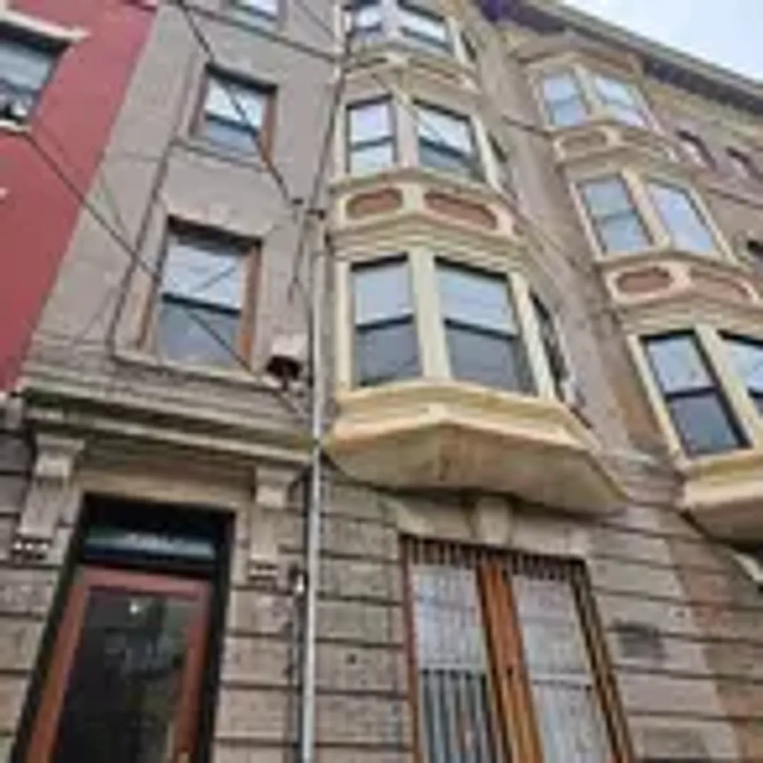 Weehawken House: 4110 Park Avenue