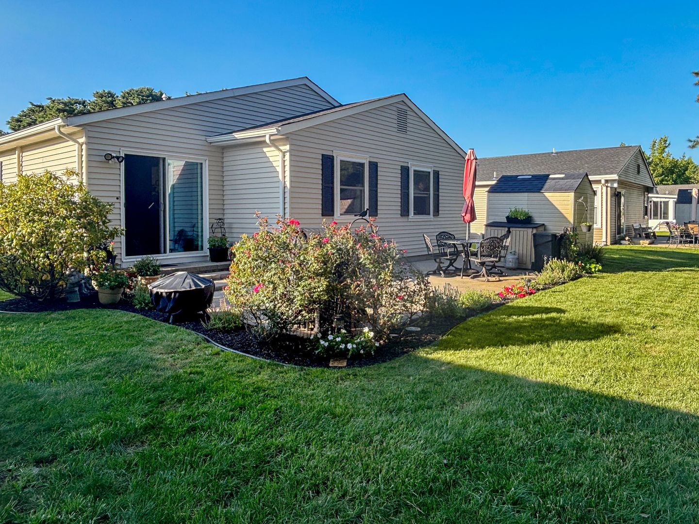 Toms River House: 53 Chesterfield Lane