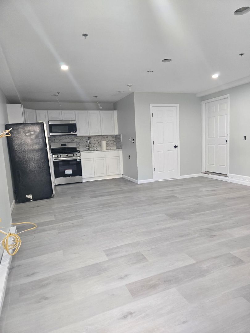 Newark Apartment: 60 Kent Street