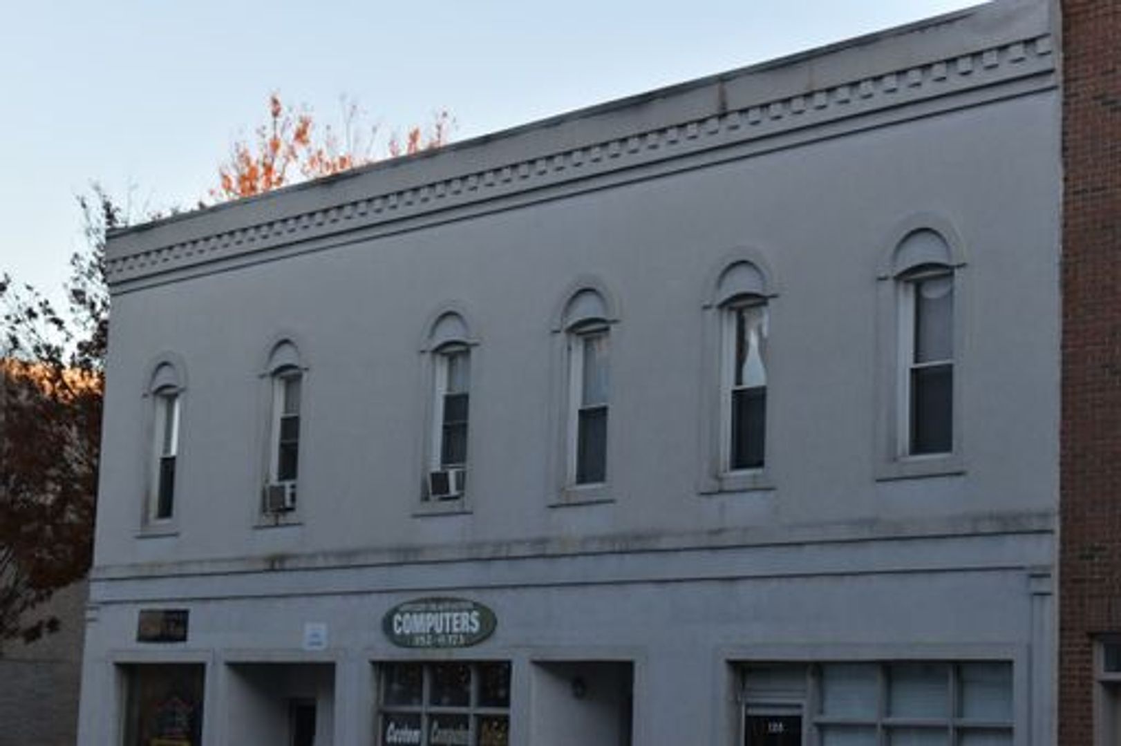 Bowling Green Apartment: 128 W. Wooster