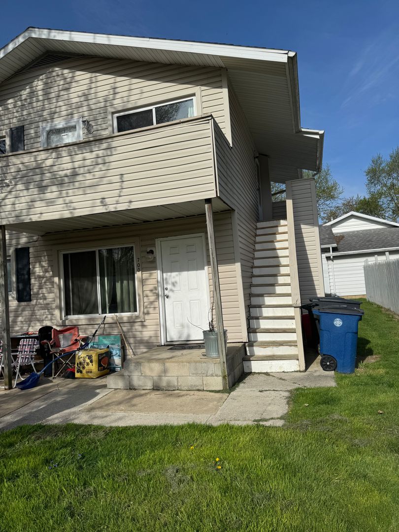 Bowling Green House: 700 Jackson B