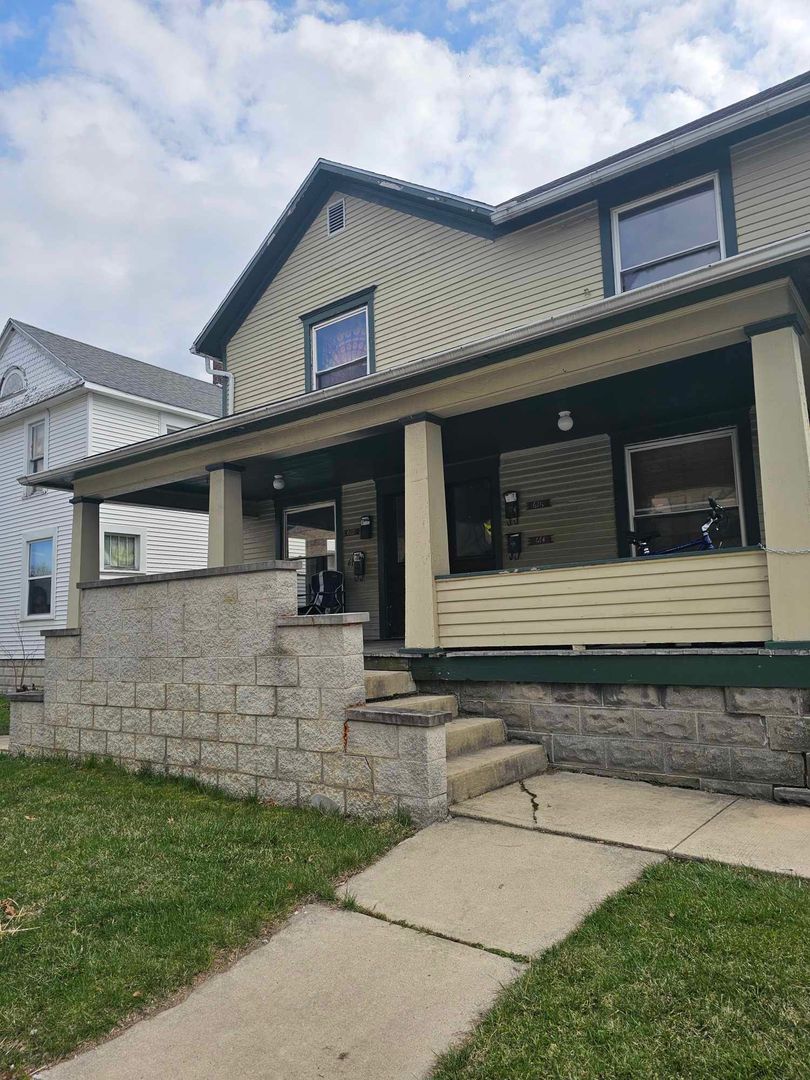 Bowling Green Apartment: E Wooster