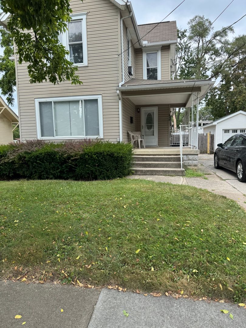 Bowling Green Apartment: 418 Wallace