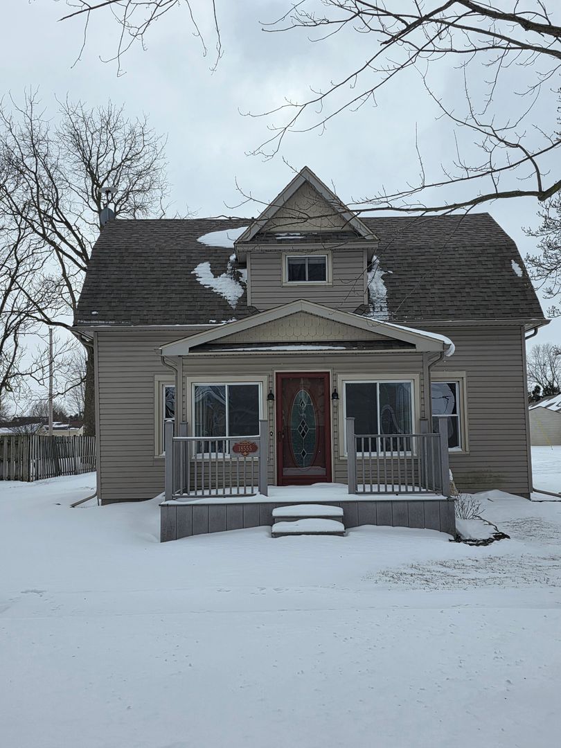 Tontagany House: 18555 Wall St