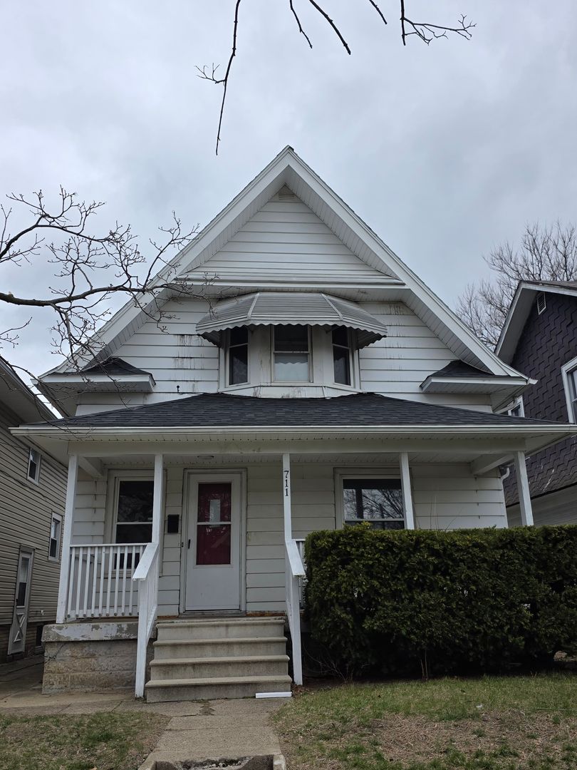 Toledo House: 711 Nicholas St