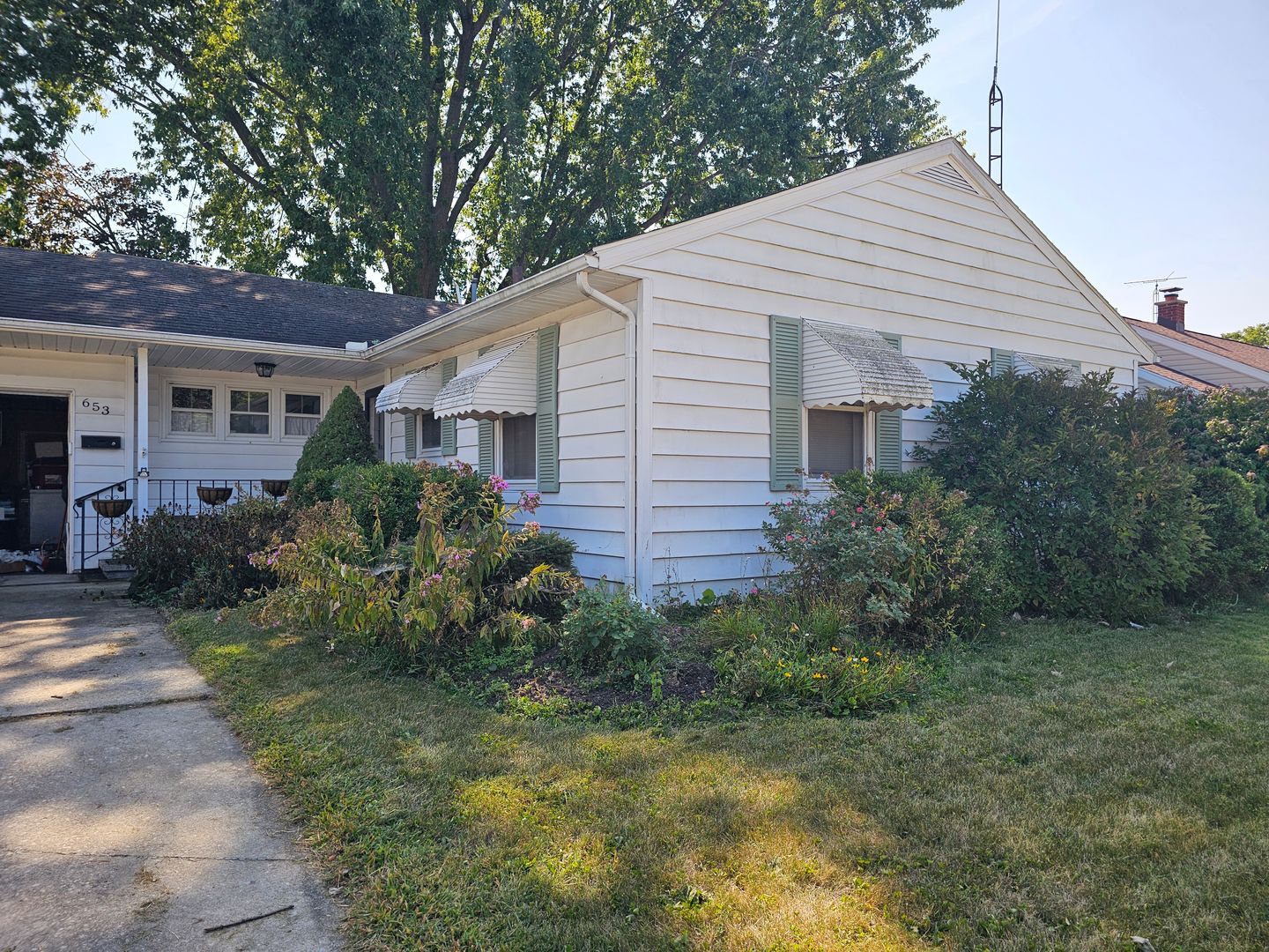 Fostoria House: 653 West Haven Drive