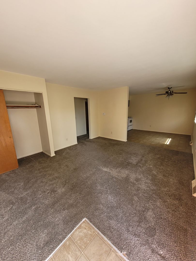 Bowling Green Apartment: 834 Scott Hamilton