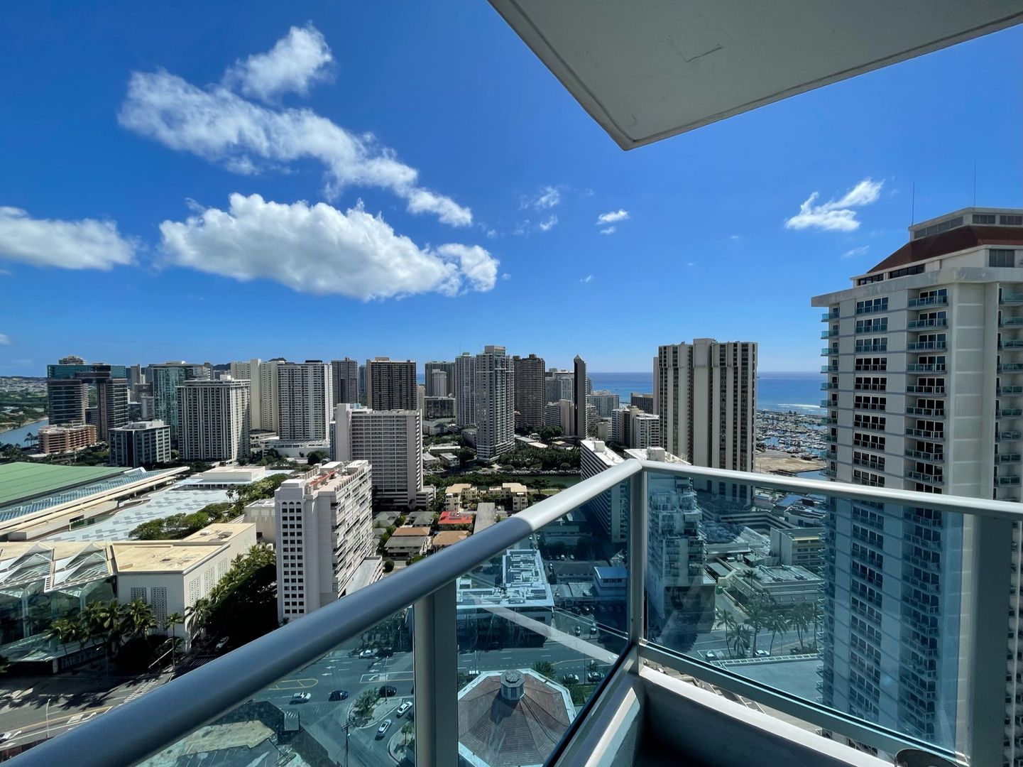Honolulu Condo: 1631 Kapiolani Blvd #3307