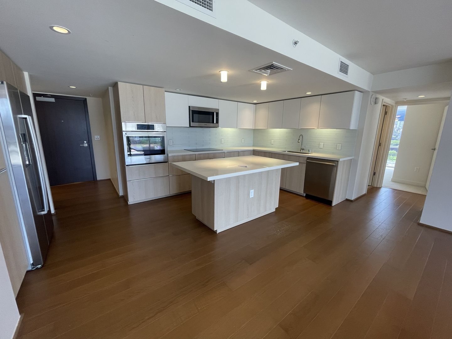 Honolulu Apartment: 888 Kapiolani Blvd