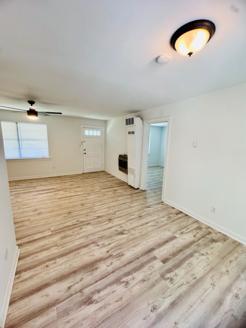 Smithfield House: 715 South 3rd Street G7