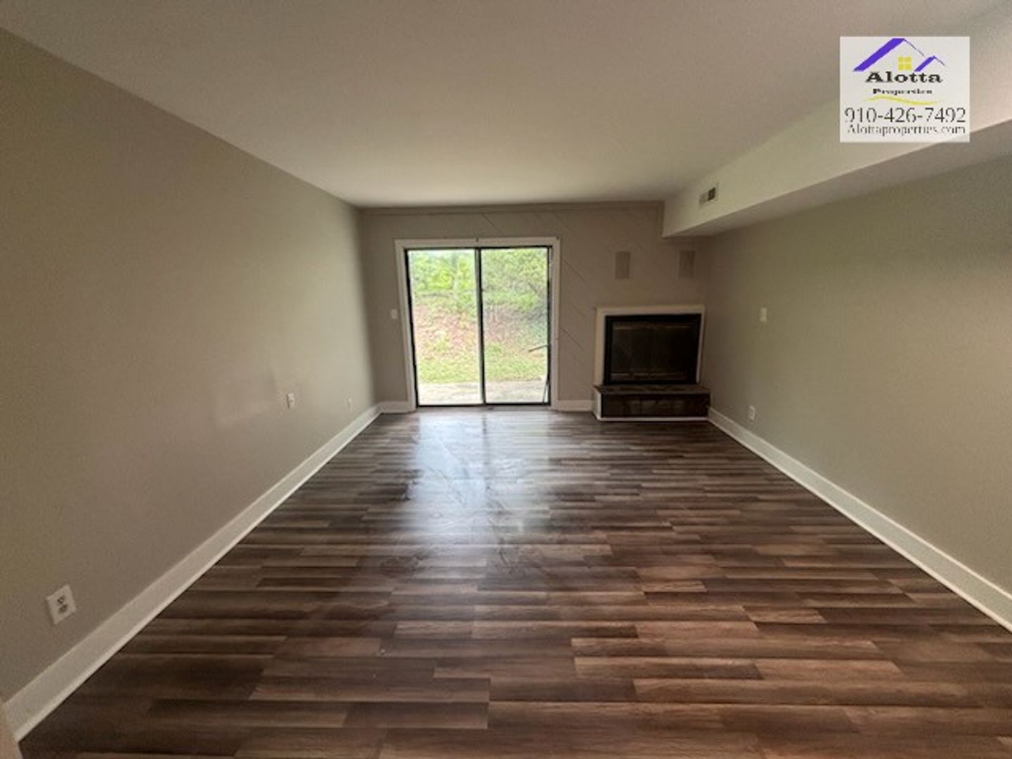 Sanford House: 326 Wheel Hollow Trail