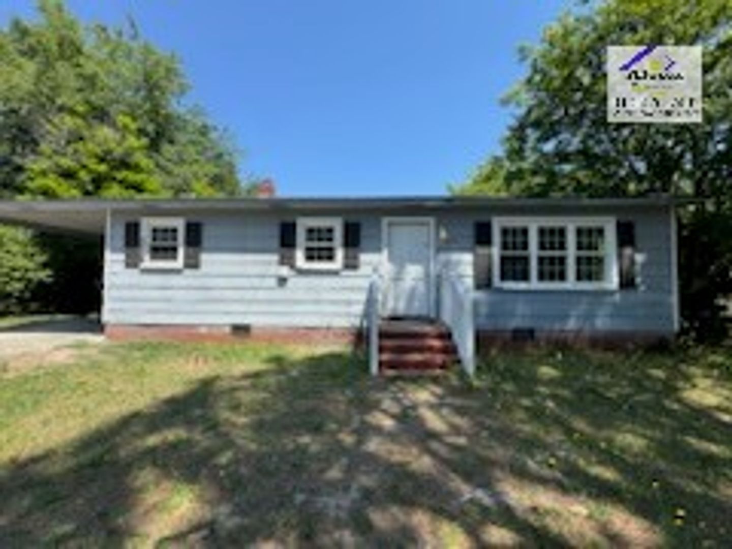 Fayetteville House: 3918 Donna St