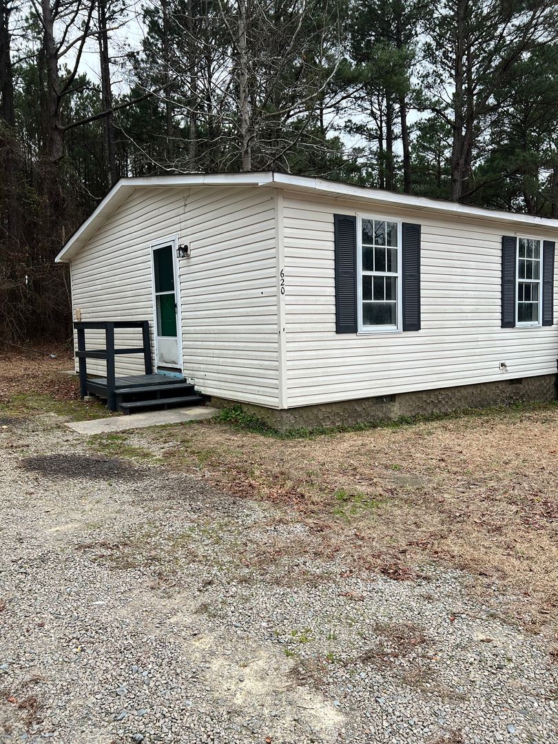 Fayetteville House: 620-A Dashland Drive