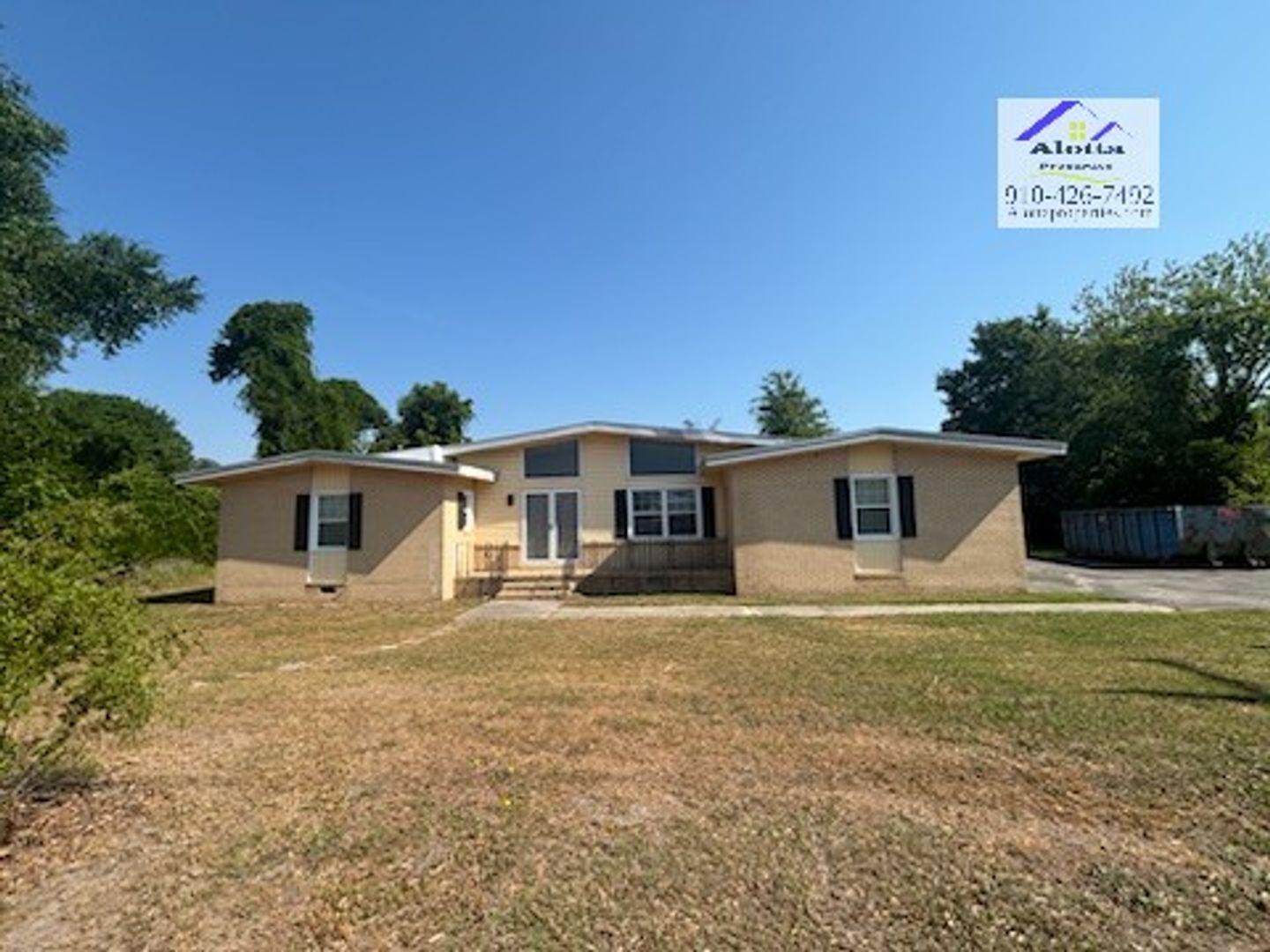 Lumberton House: 1505 7th st