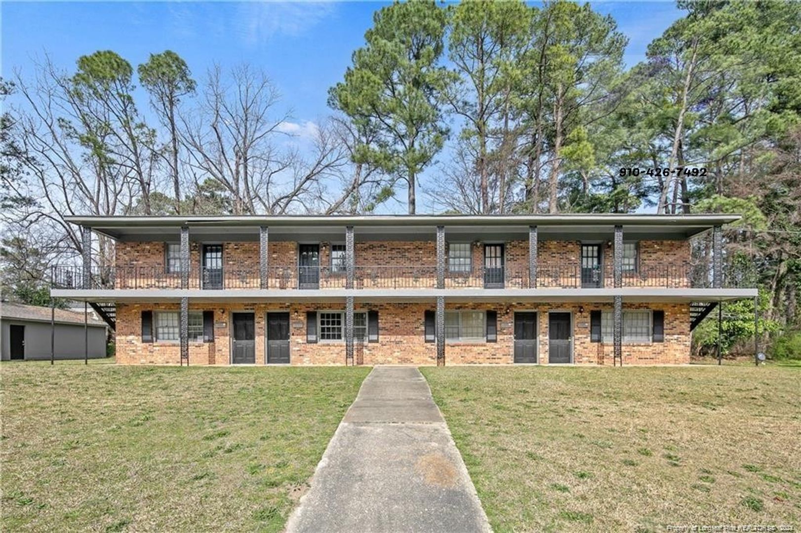 Fayetteville House: 4208 S Dowfield Drive