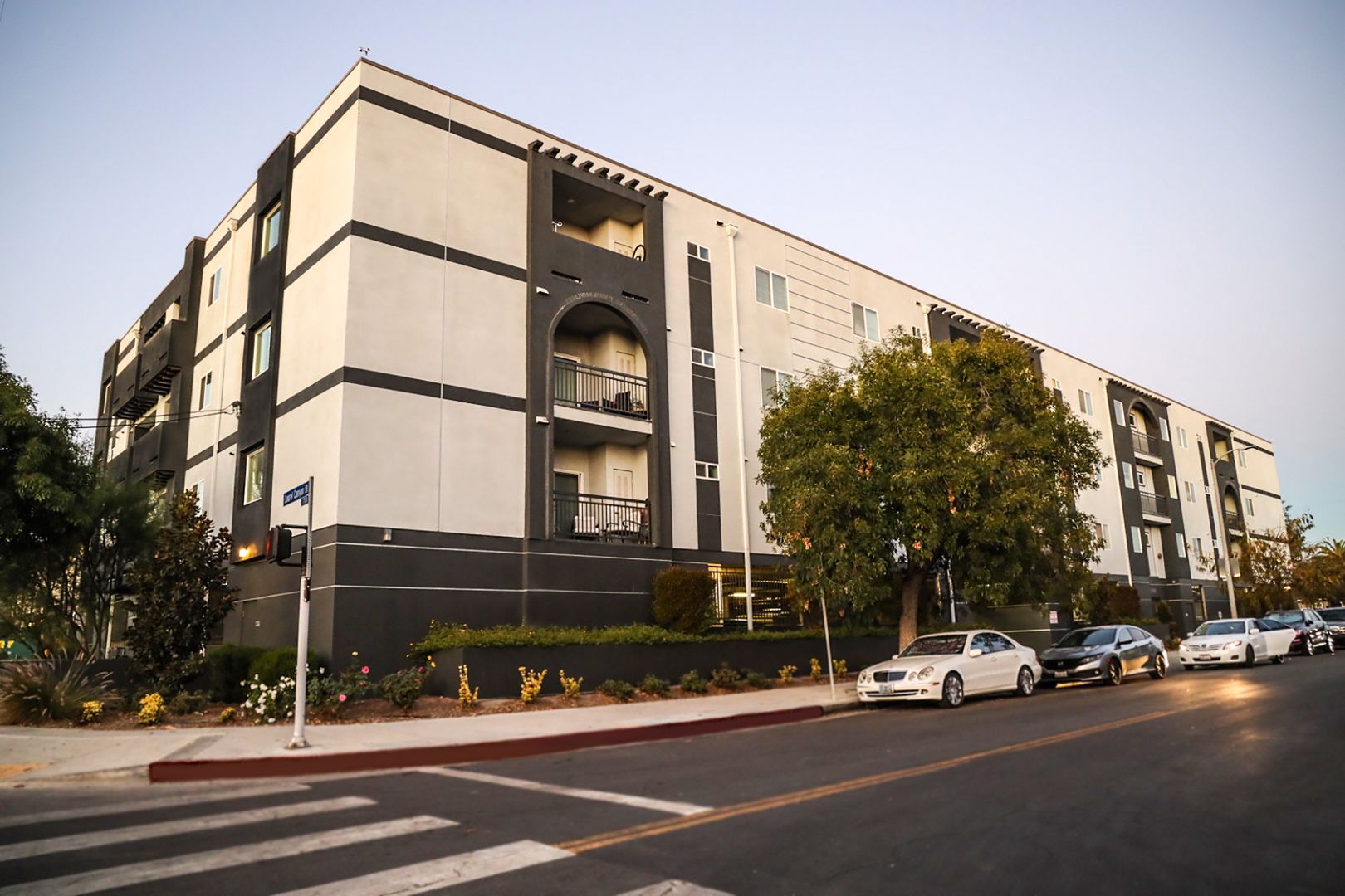 North Hollywood Apartment: 12045 Keswick