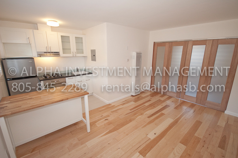Santa Barbara Apartment: 323 W. Quinto St