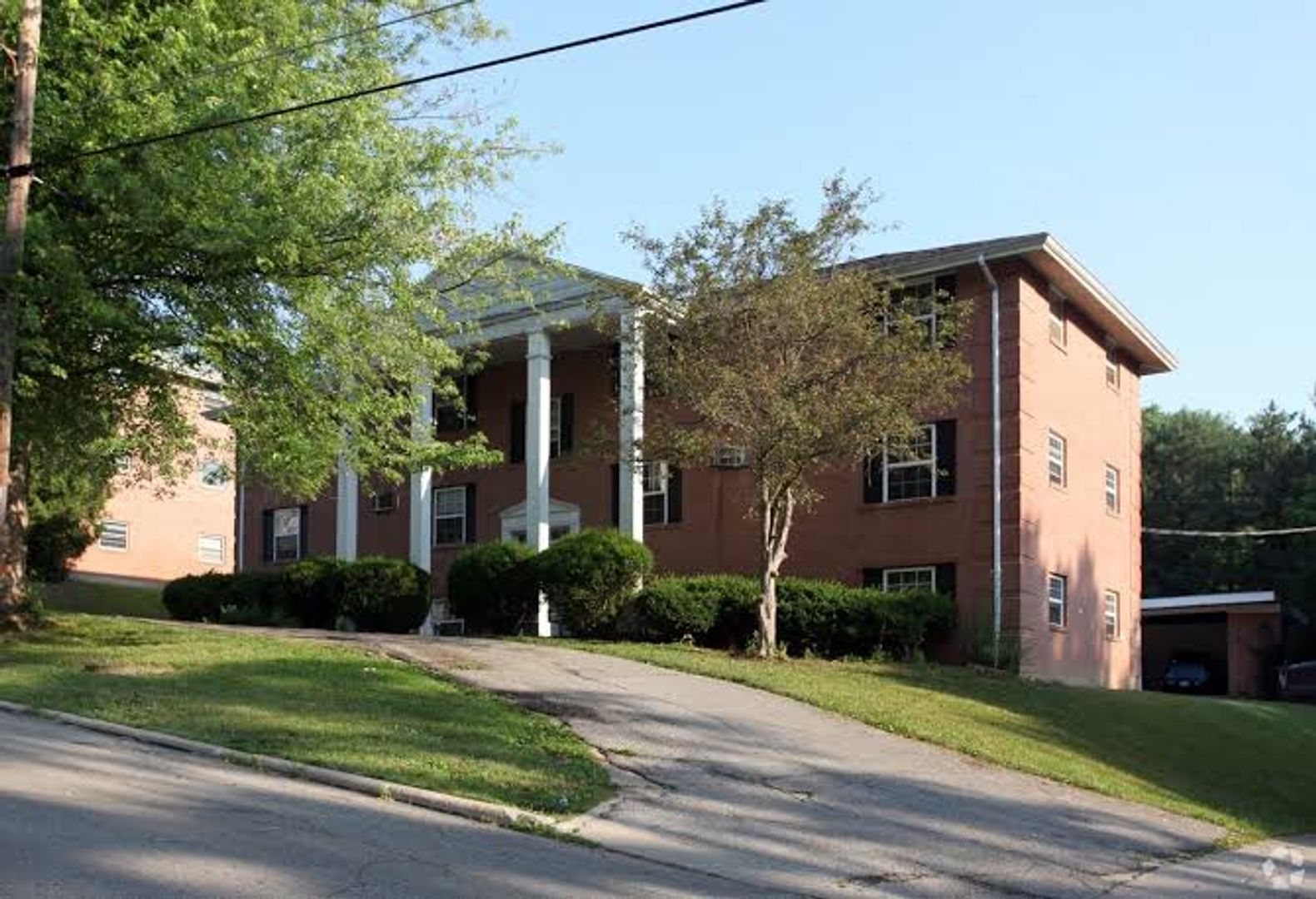 Mansfield Apartment: 129 Sunnyslope Dr