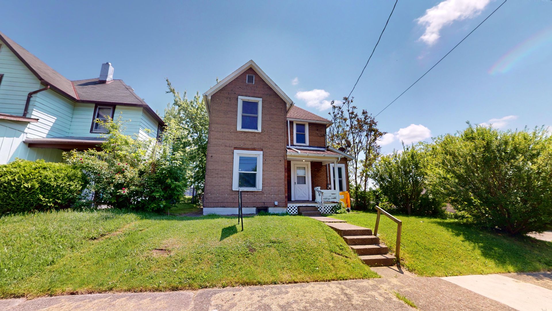 Mansfield House: 516 Daisy St