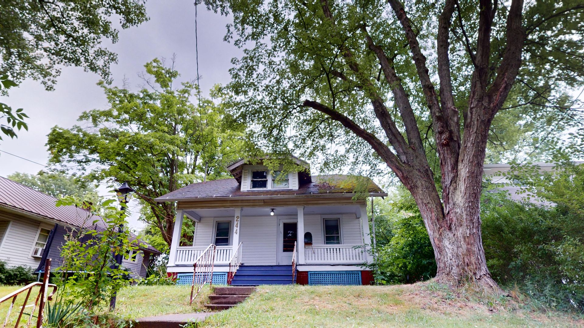 Mansfield House: 244 Elmwood Dr.