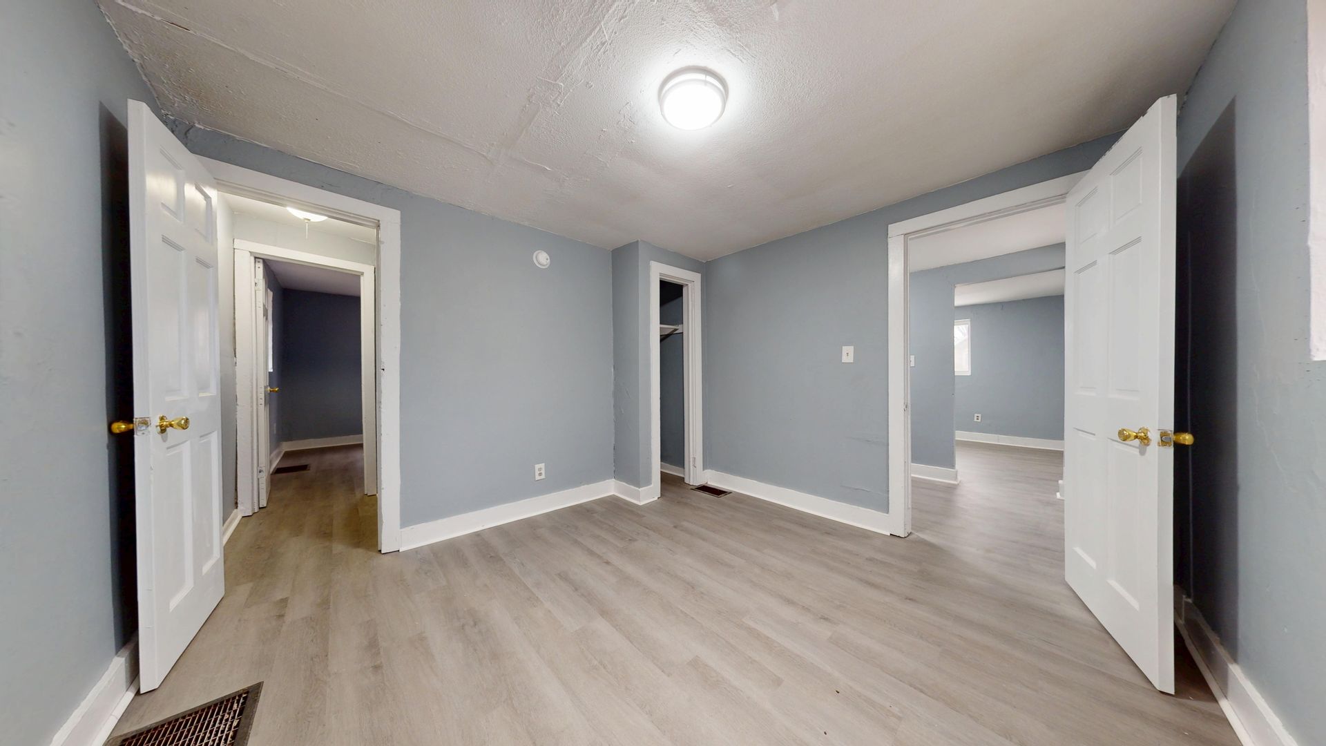 Mansfield Apartment: 154-156 Gordon Pl