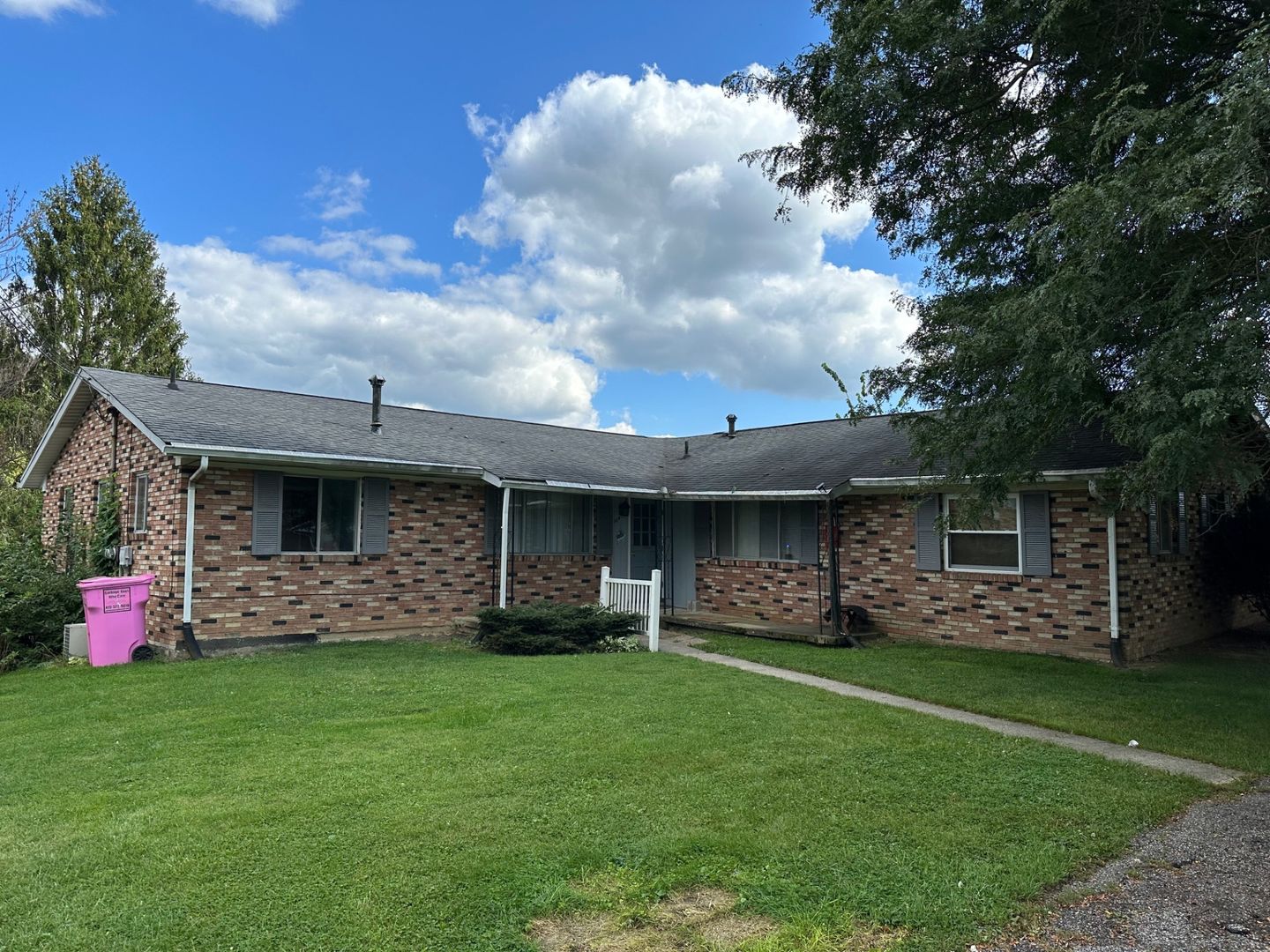 Mansfield Apartment: 104 N Brookwood Way