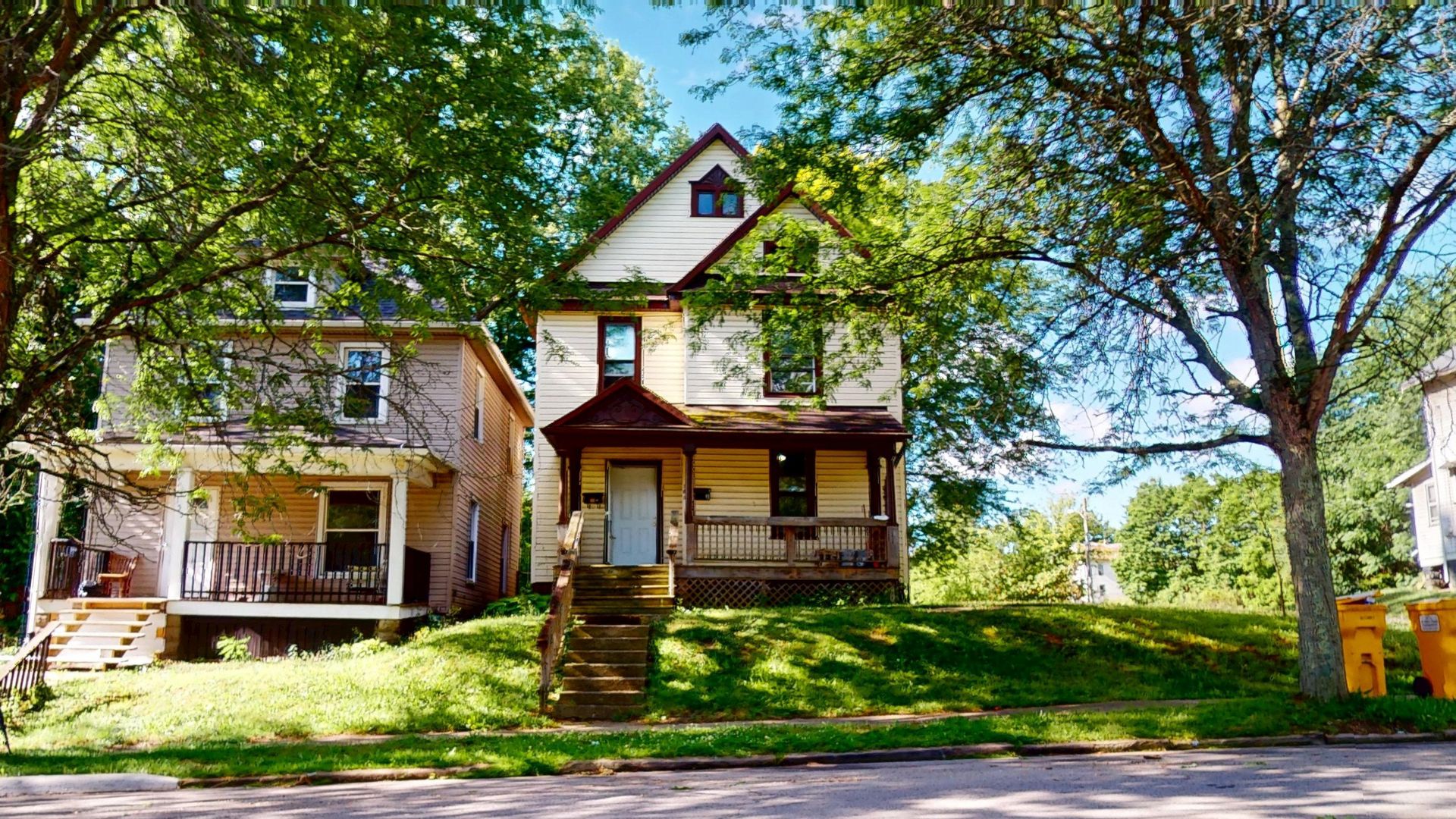 Mansfield Apartment: 159 W 5th St.