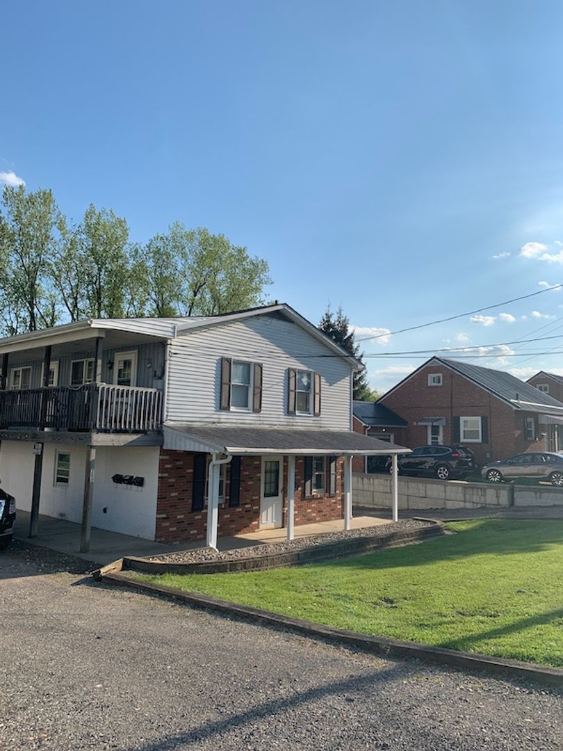 Mansfield Apartment: 260 Reform St.