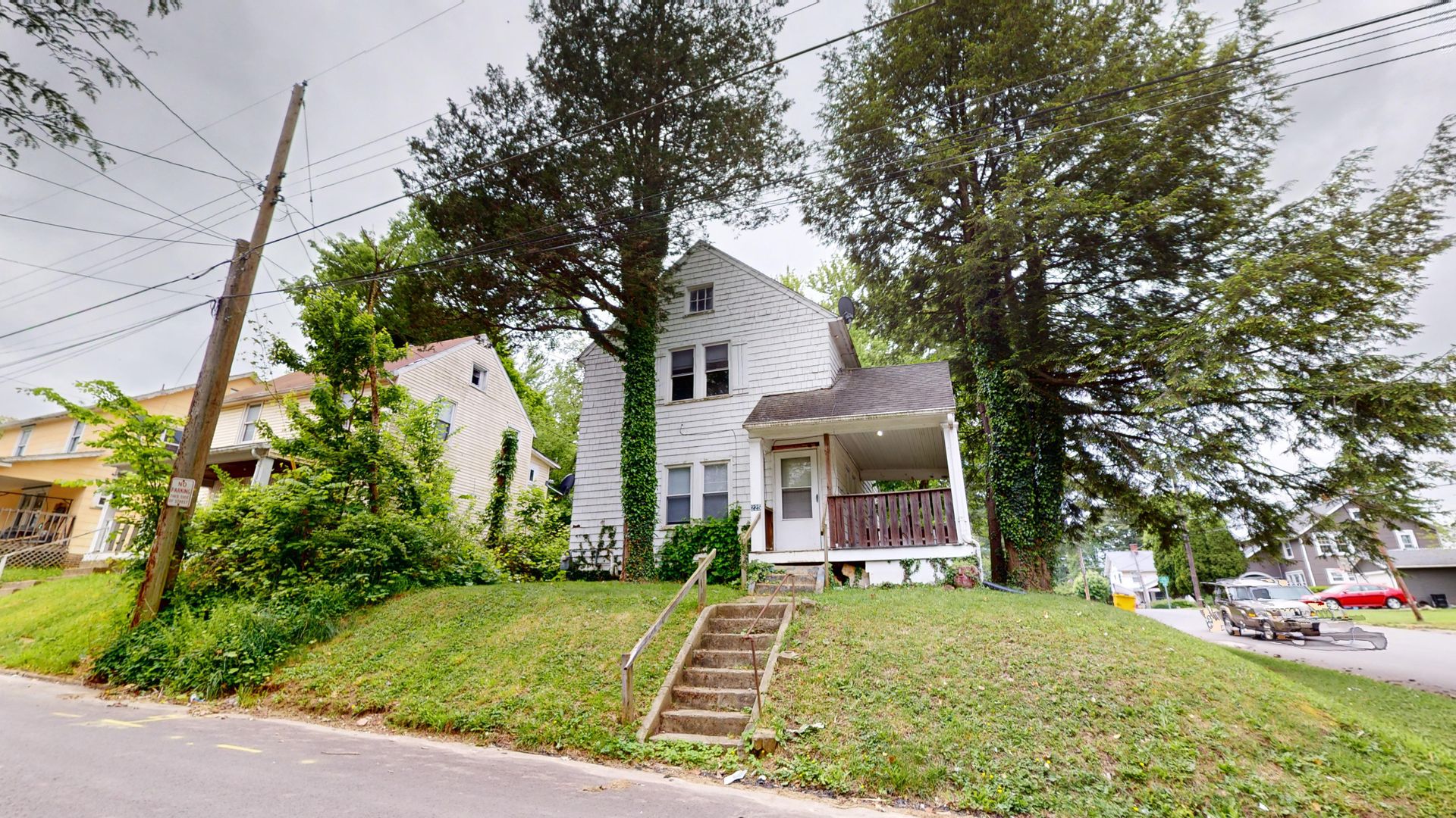 Mansfield House: 225 Atcheson
