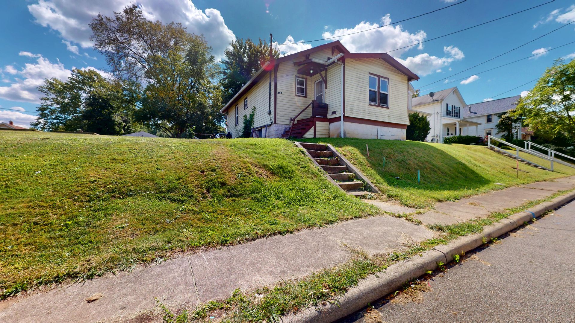 Mansfield House: 262 Superior St