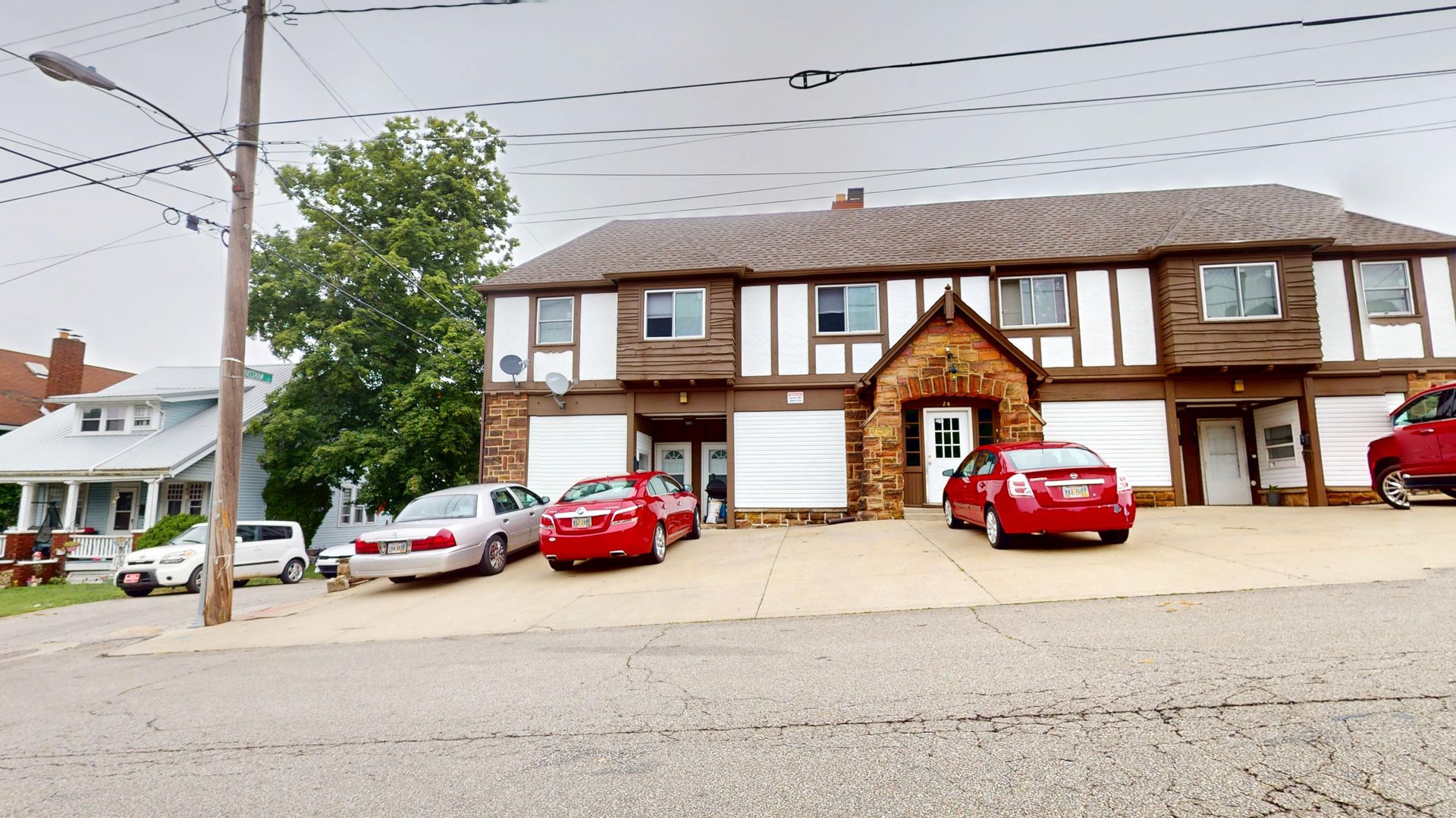 Mansfield Apartment: 20-28 Helen Ave