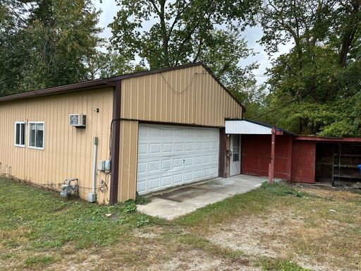 Coming soon-Unique 2 bedroom in Mt Gilead- Lots of storage, loft and w/d hook up