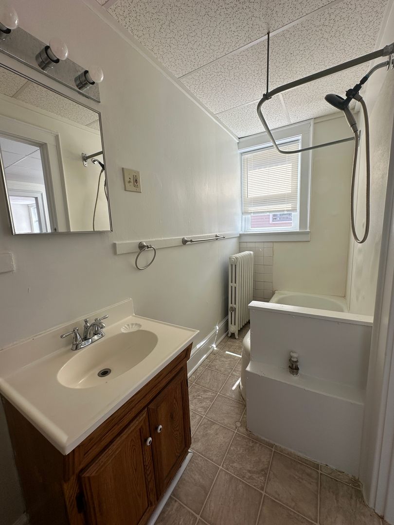 New London Apartment: 43 West St