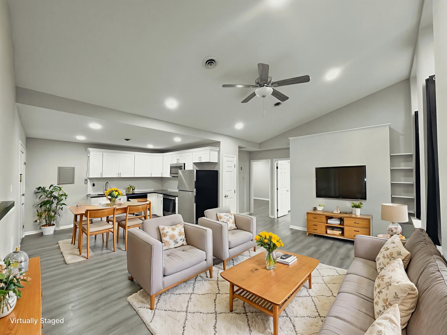 Shelton Apartment: 130 Oak Ave