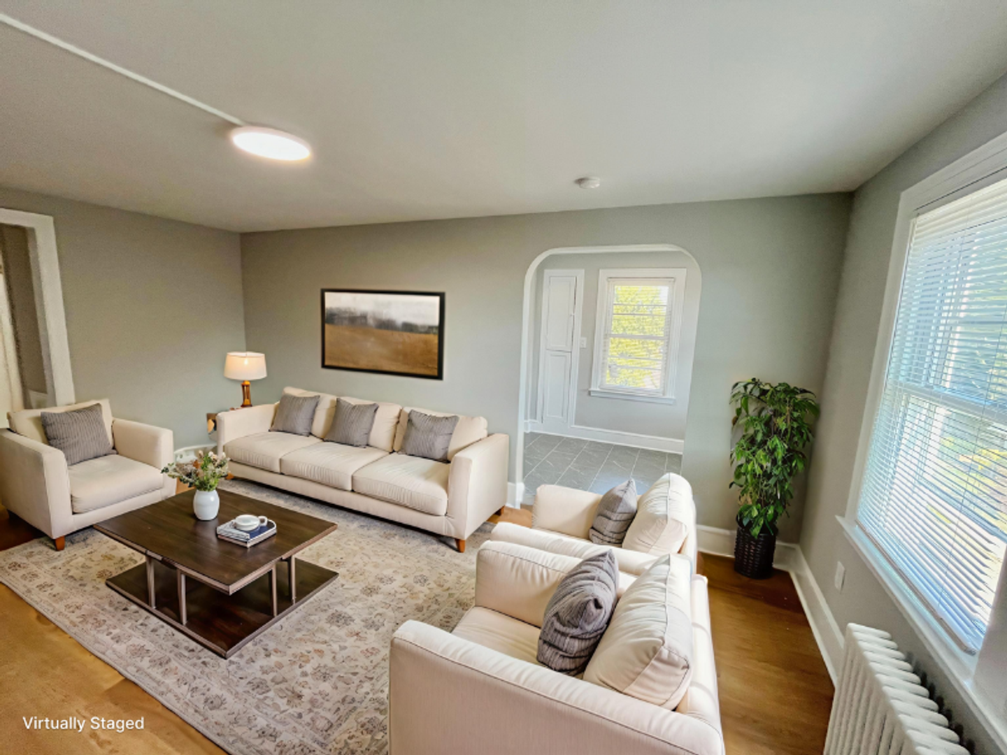 New London Apartment: 17 Greenway Rd