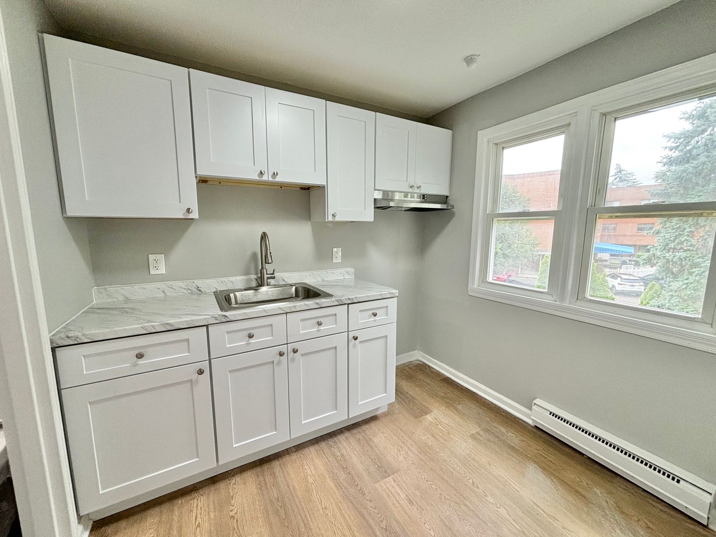 693 Washington St 12 of 12