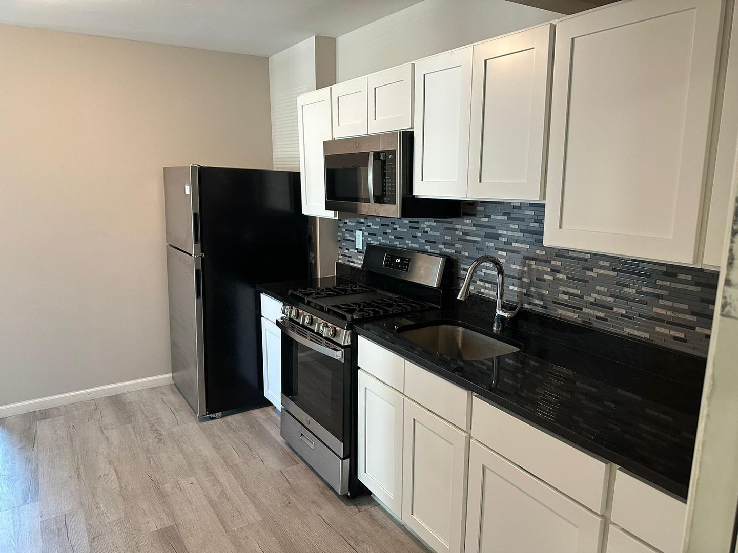 Bridgeport Apartment: 135 Andover