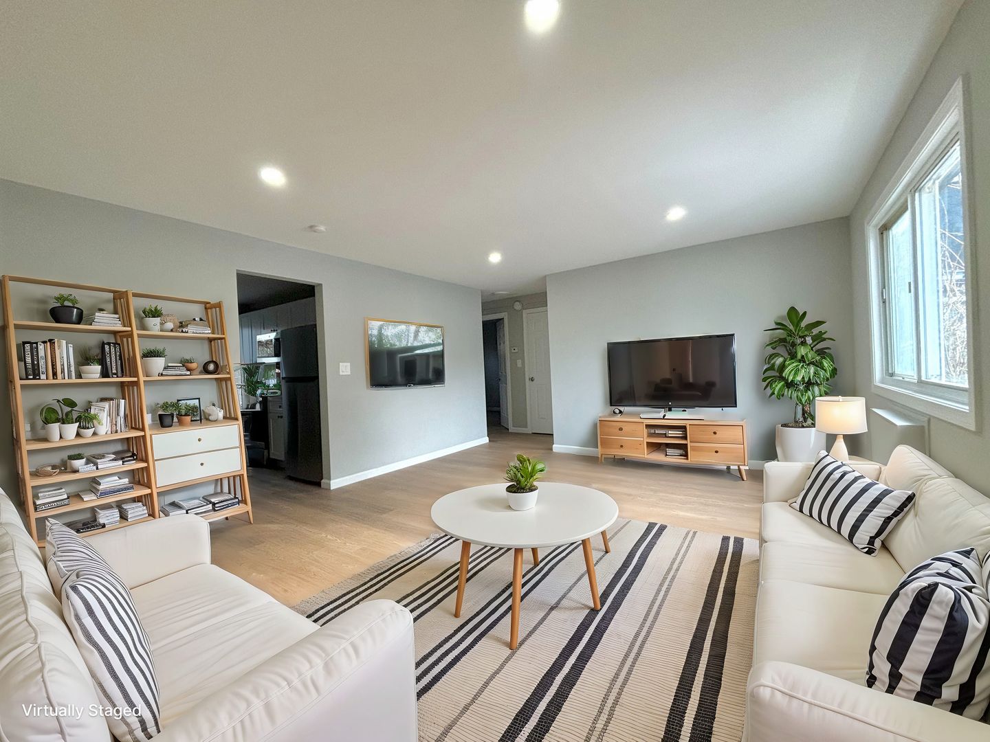 Middletown Apartment: 75 Hillside Ave
