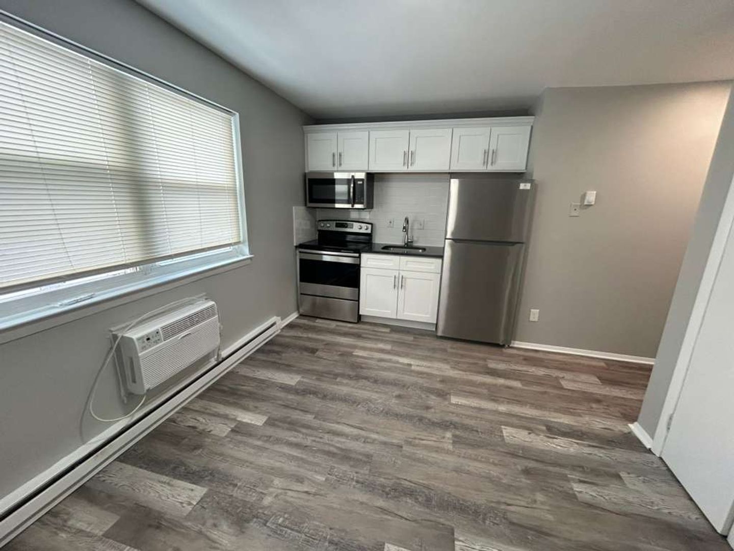 Bridgeport Apartment: 21 Davis Ave